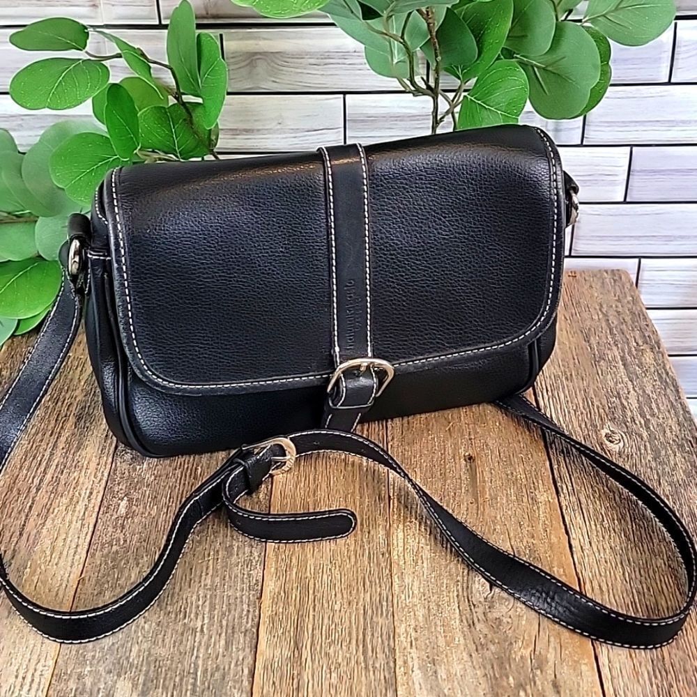 Natural Basics by Capucci triple compartment leather crossbody bag